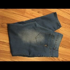 Women’s VIP super soft jeans. Size 19/20